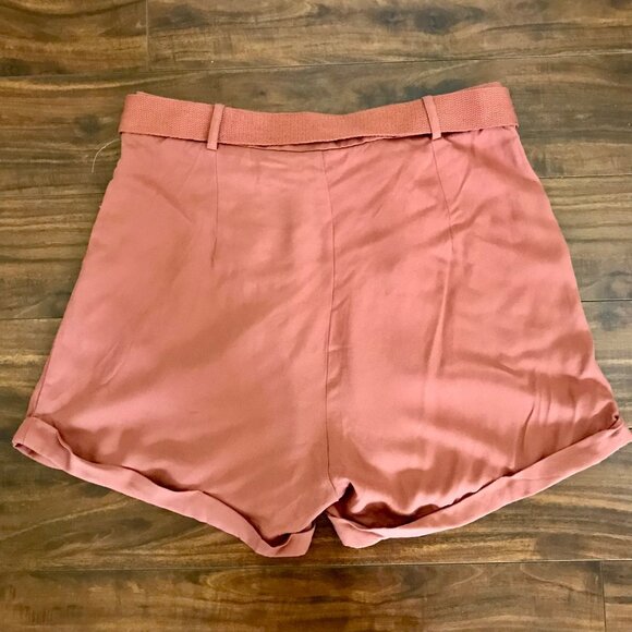 Shinestar‎ Women's High-Waisted Belted Pink Rayon Pleated Casual Shorts. Size L - Picture 3 of 9